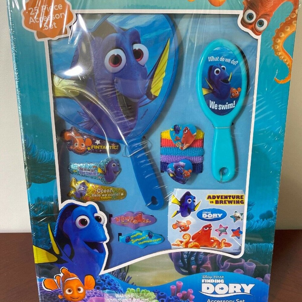 Finding Dory Hair Accessories New Set in box.